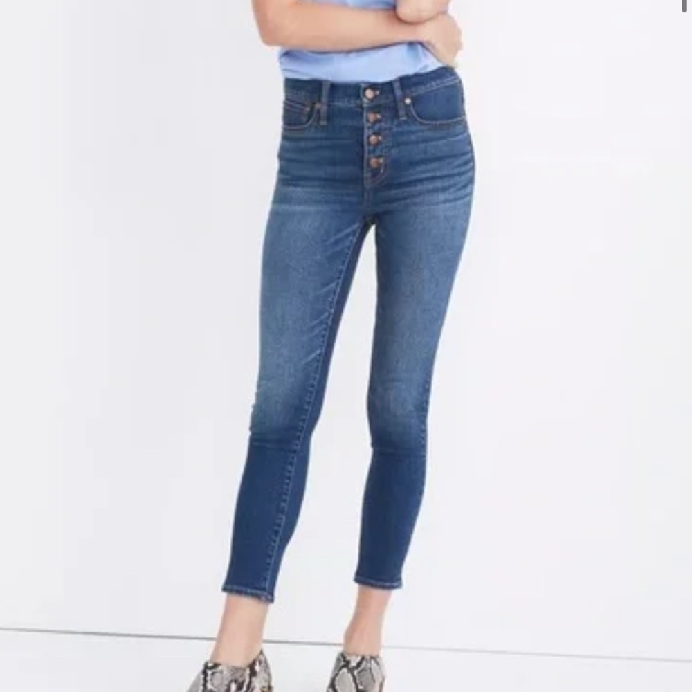 Madewell 9” Mid Rise Skinny Cropped Button Down Jeans in Medium Wash Size 25